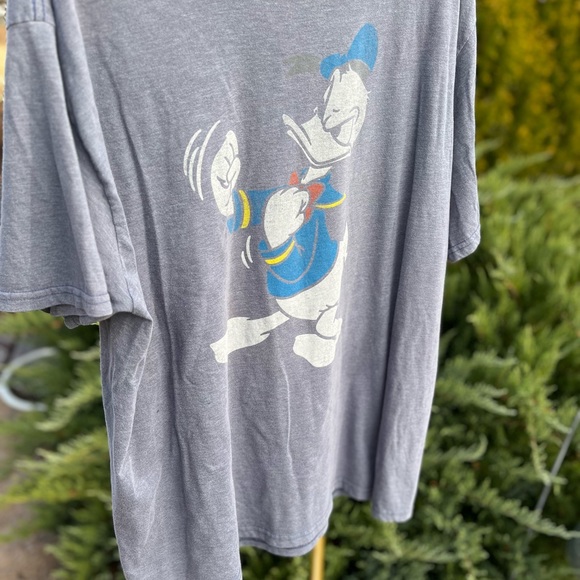 Mens (Xl) DISNEY DONALD DUCK GRAY SHORT SLEEVED SHIRT - Picture 3 of 6